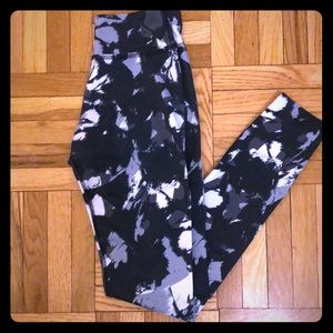 Beyond Yoga leggings.